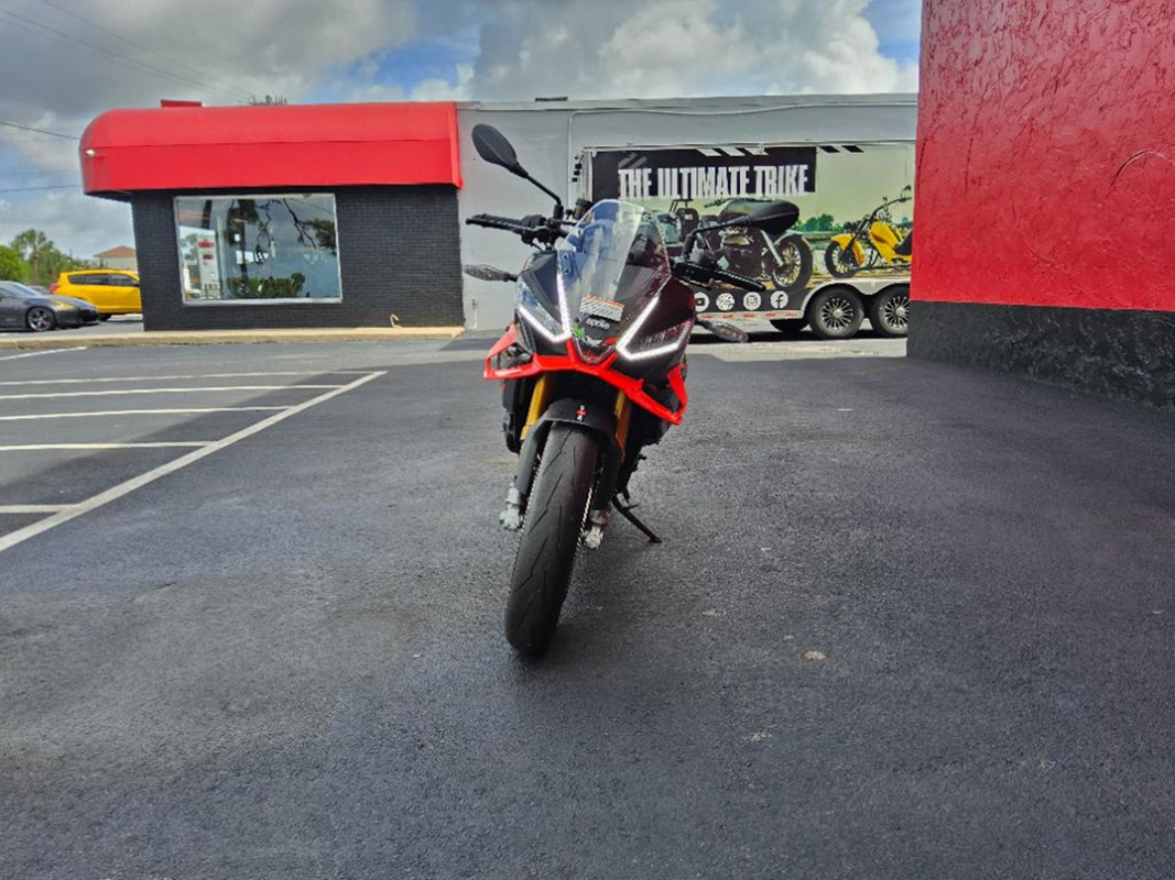 Tuono V4 1100 Factory