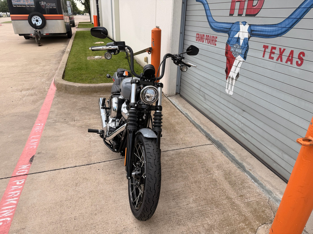 Street Bob®