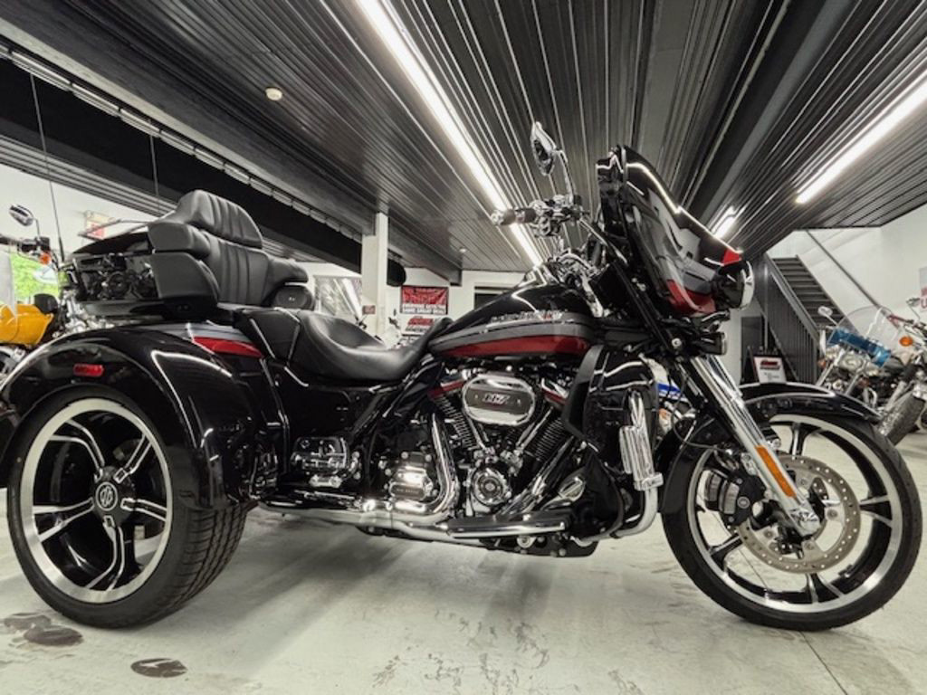 CVO Tri Glide® Ultra
