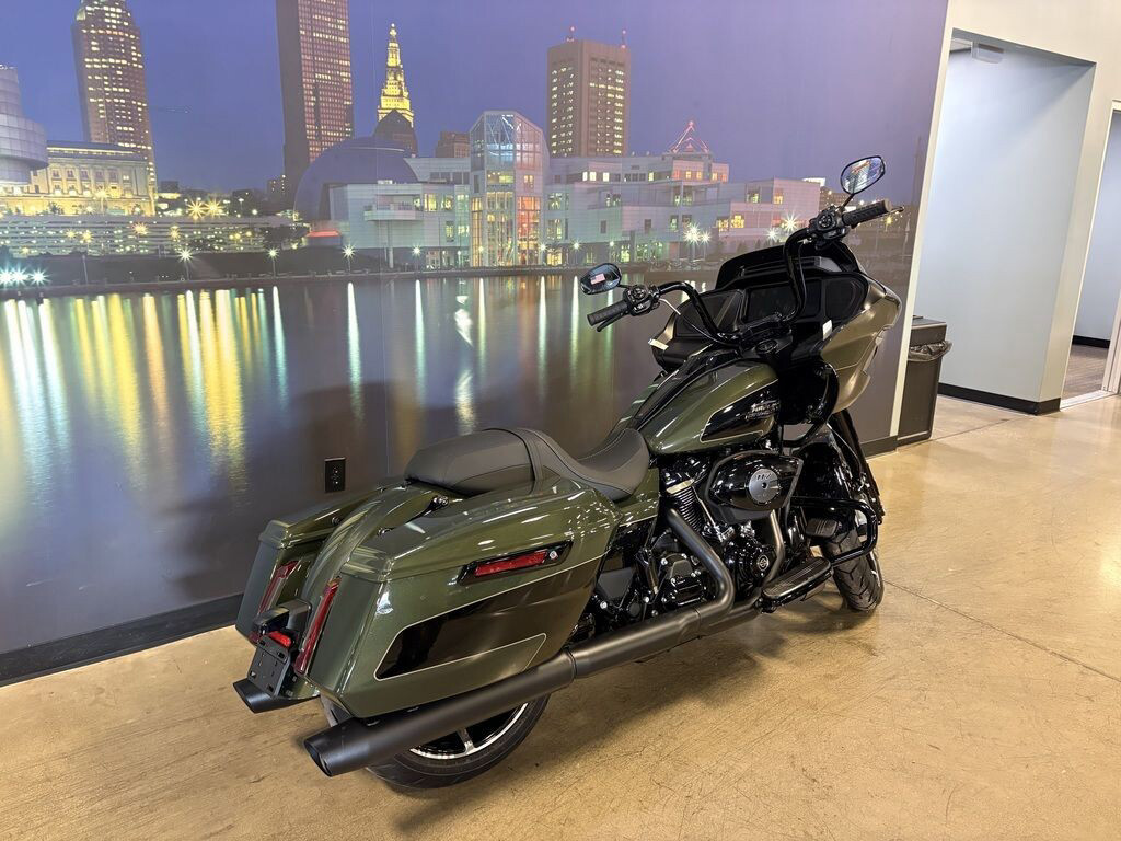 Road Glide®