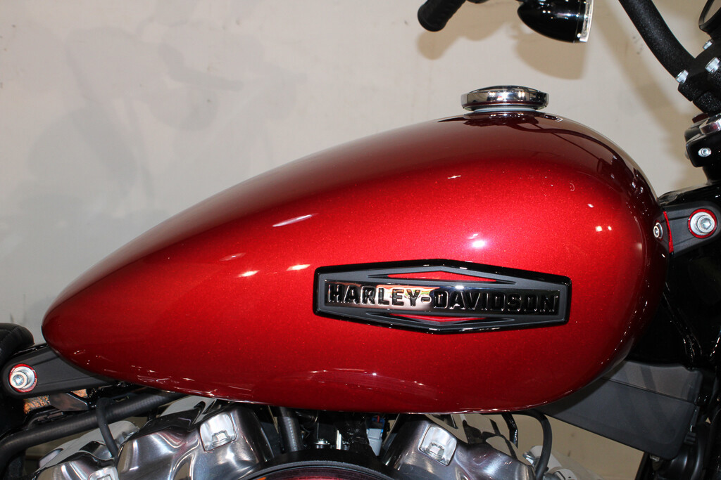 Street Bob®