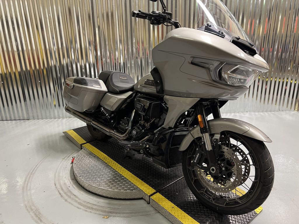 CVO® Road Glide®