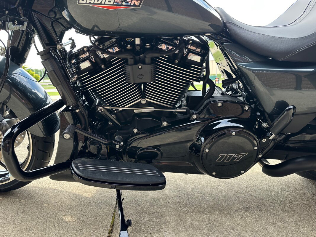 Street Glide®