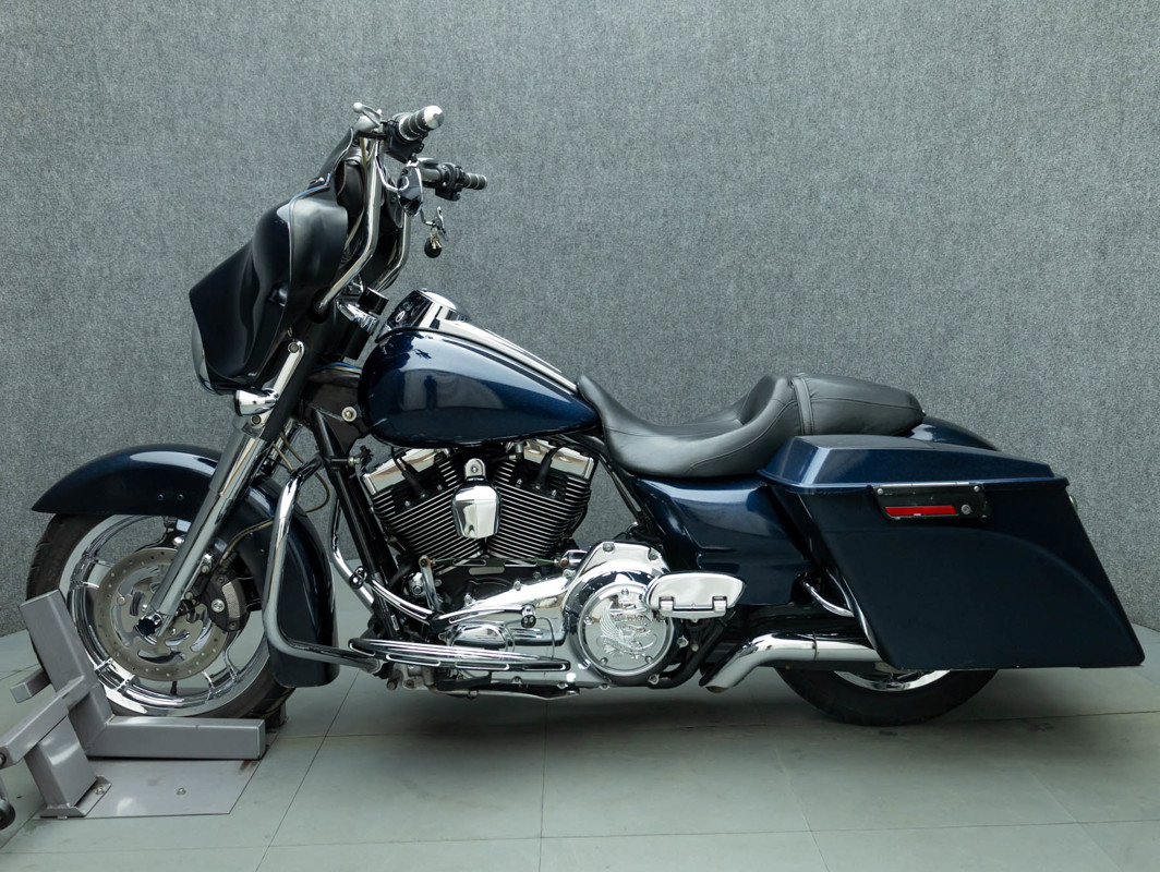 Street Glide®