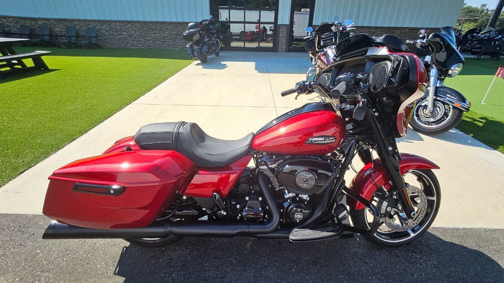 Street Glide®