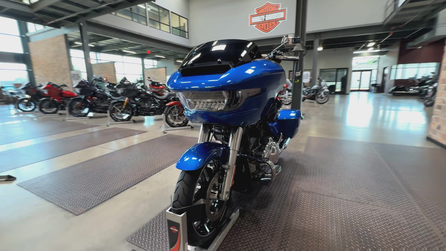Road Glide®