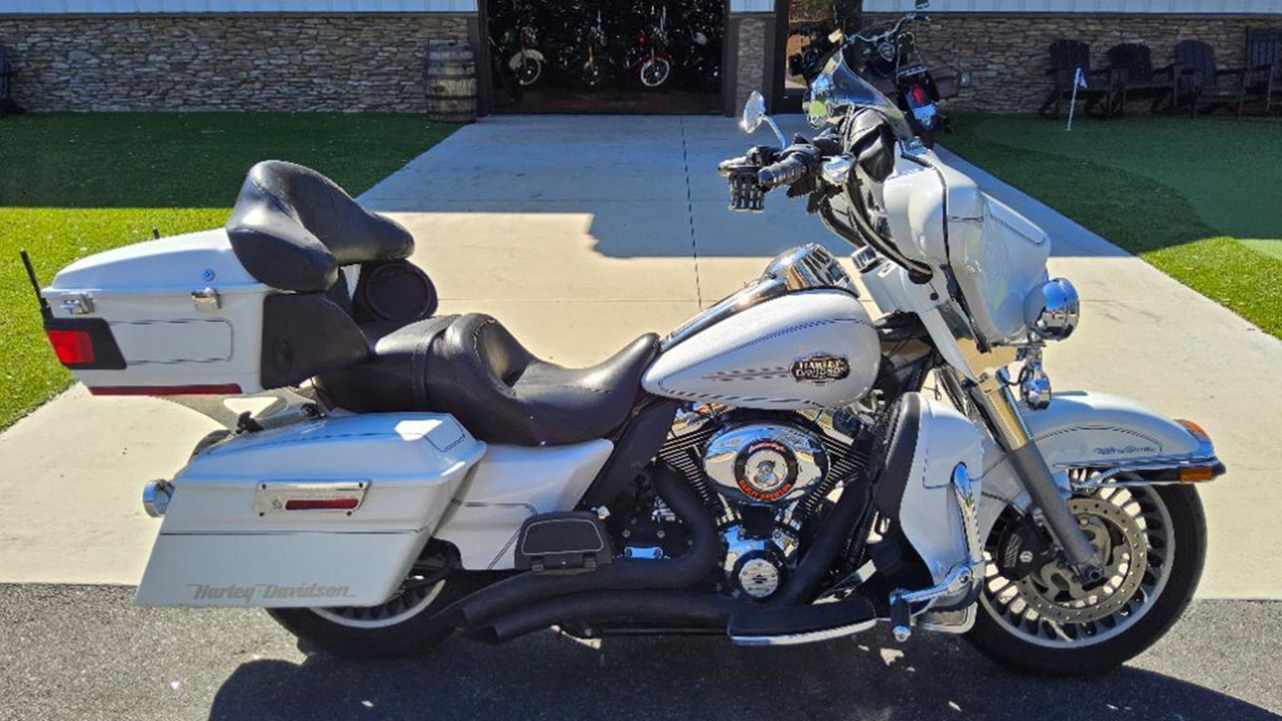 Electra Glide® Ultra Classic® Anniversary Shrine Edition