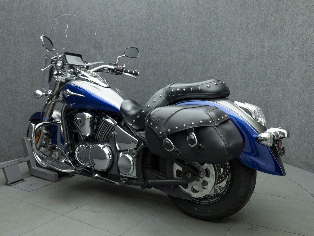 Vulcan 900 Classic LT
