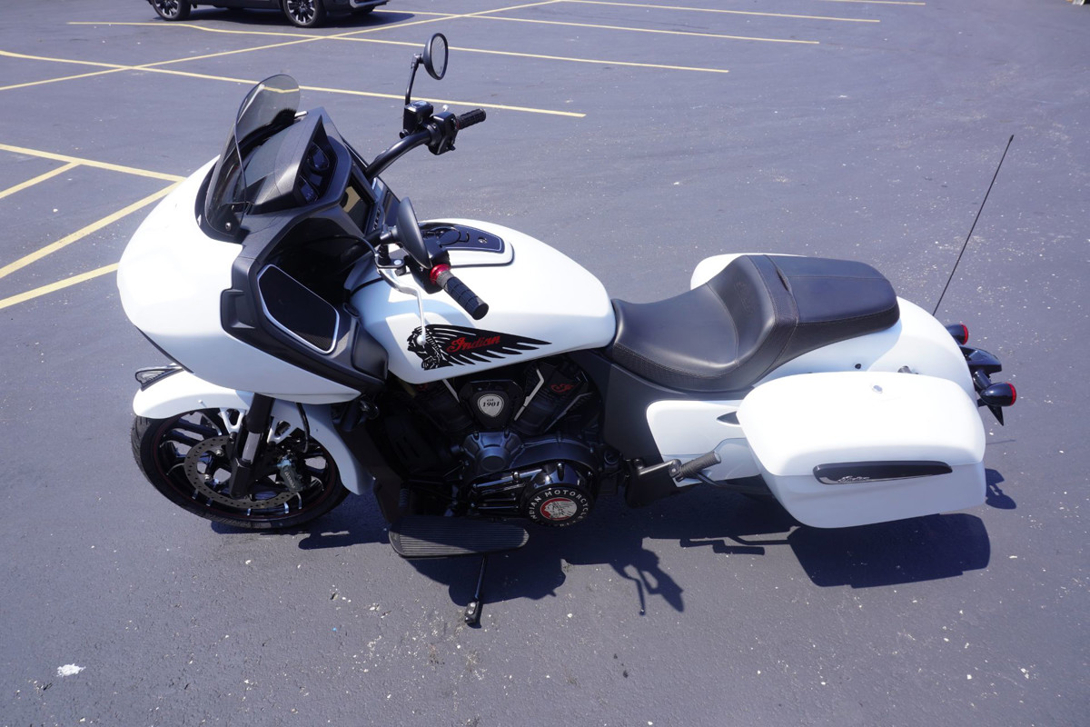 Challenger Dark Horse