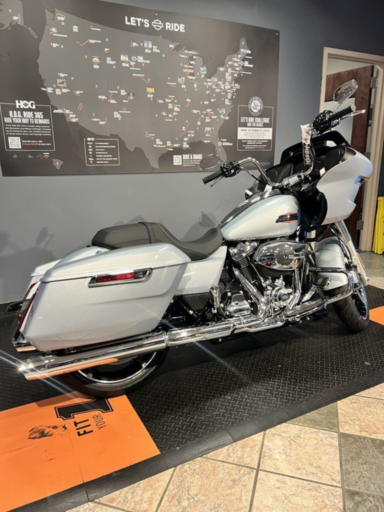Road Glide®