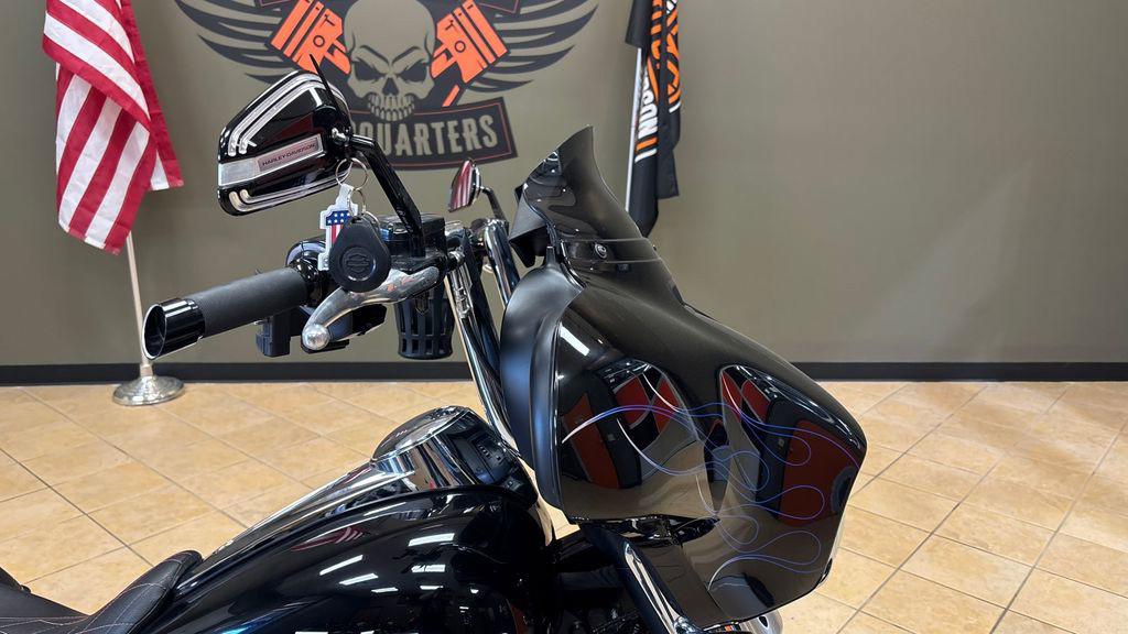 Street Glide®