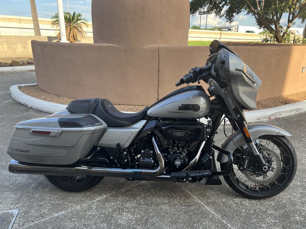 CVO® Street Glide®