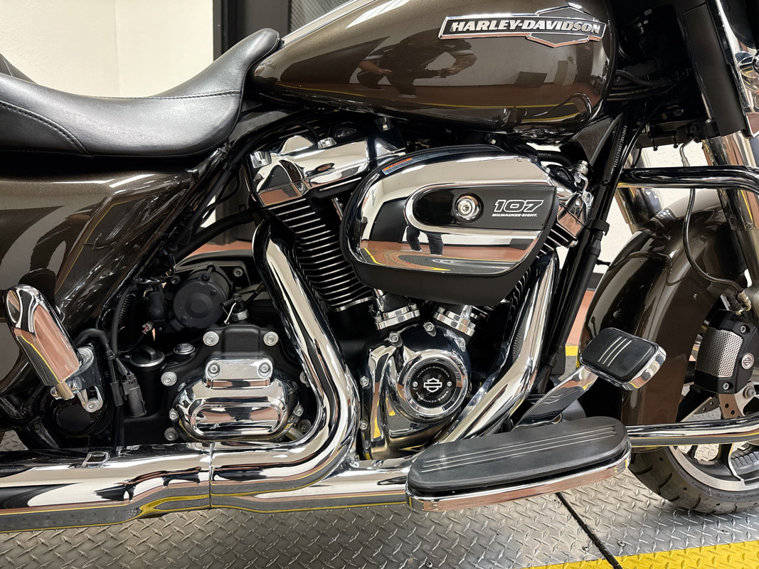 Street Glide®