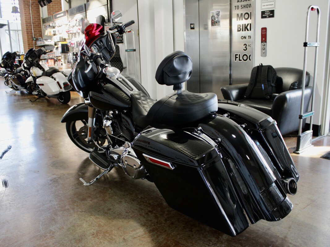 Street Glide®