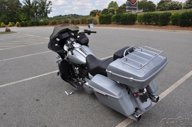 Road Glide®