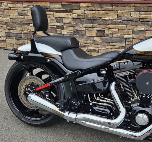 CVO® Pro Street Breakout®