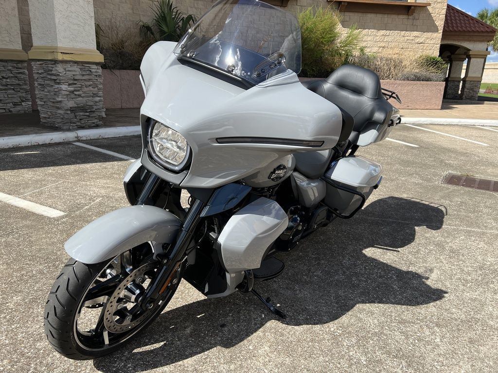 Street Glide® Ultra