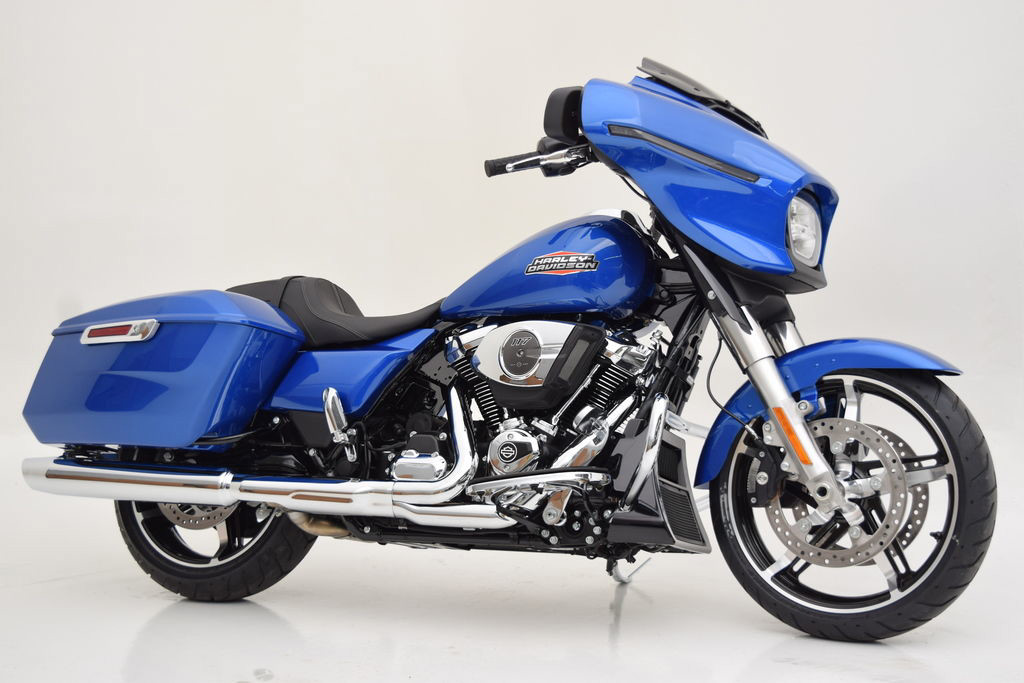 Street Glide®