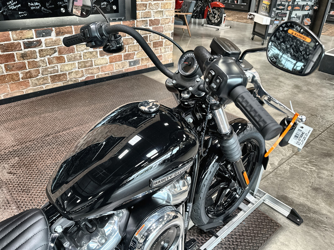 Street Bob®