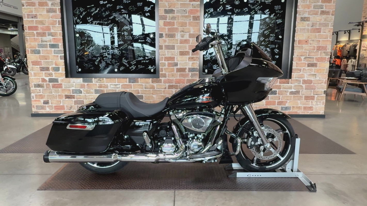 Road Glide®
