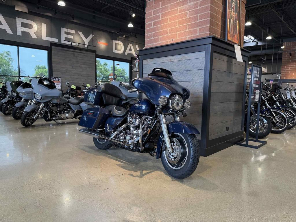 Street Glide®