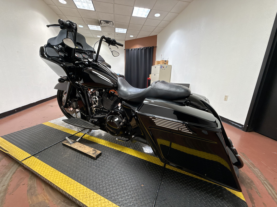Road Glide® Custom