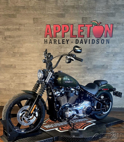 Street Bob®