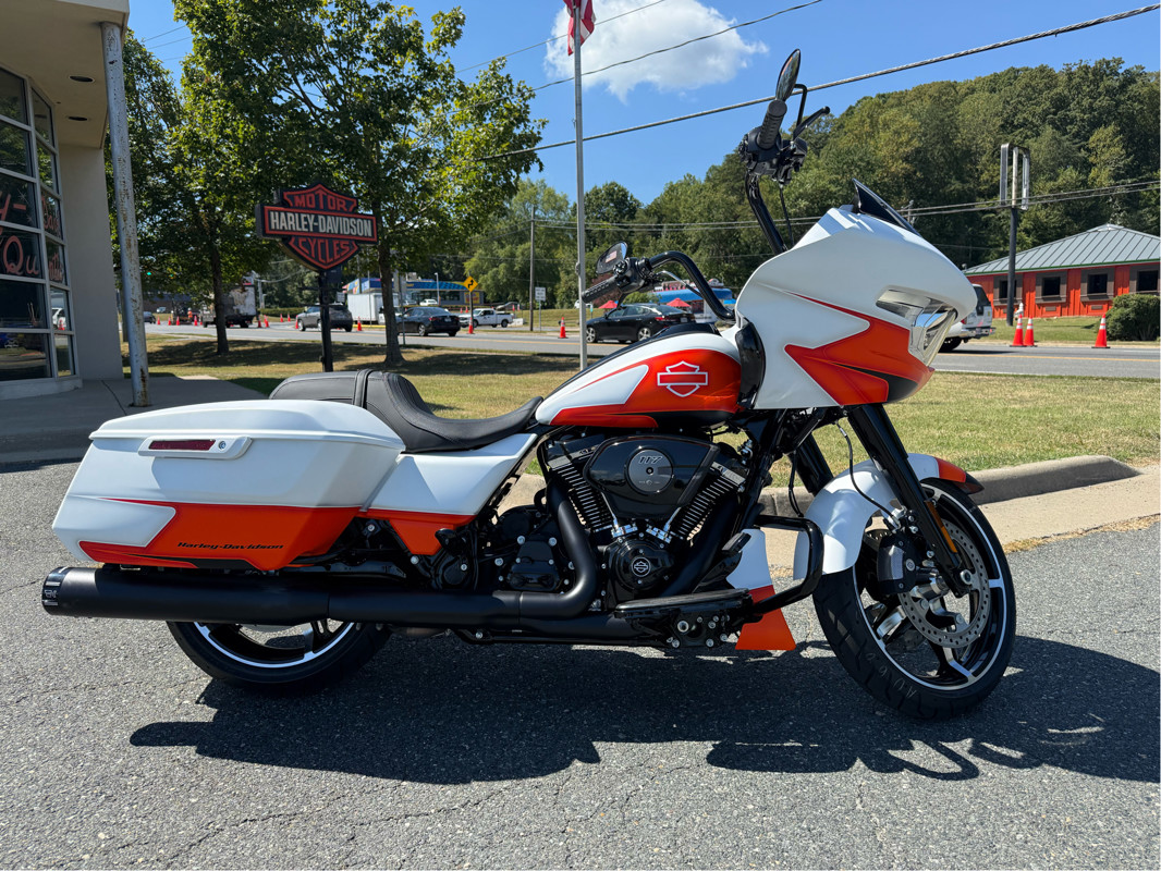 Road Glide®
