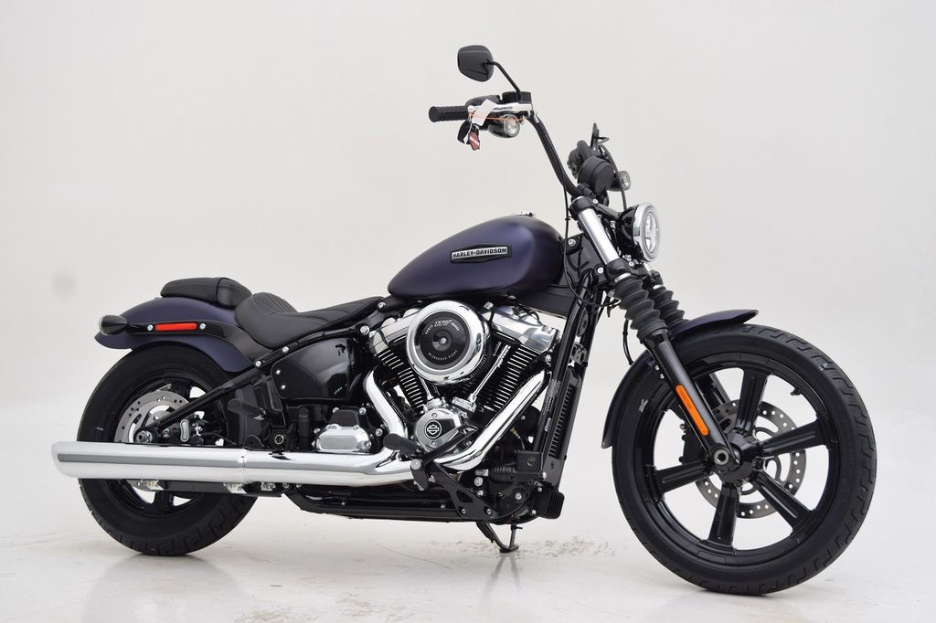 Street Bob®
