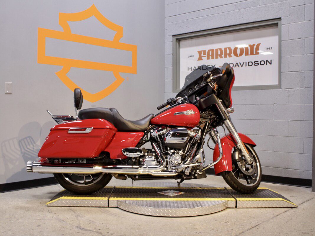 Street Glide®