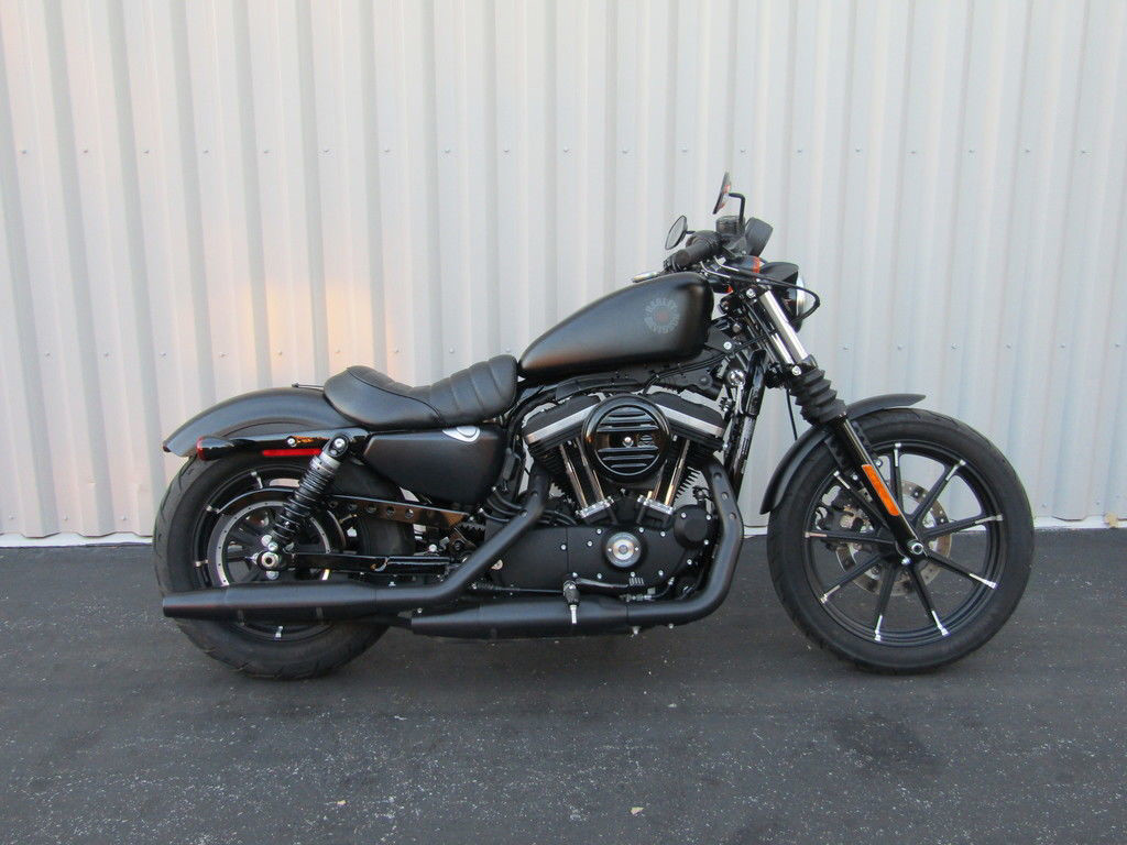 Iron 883®