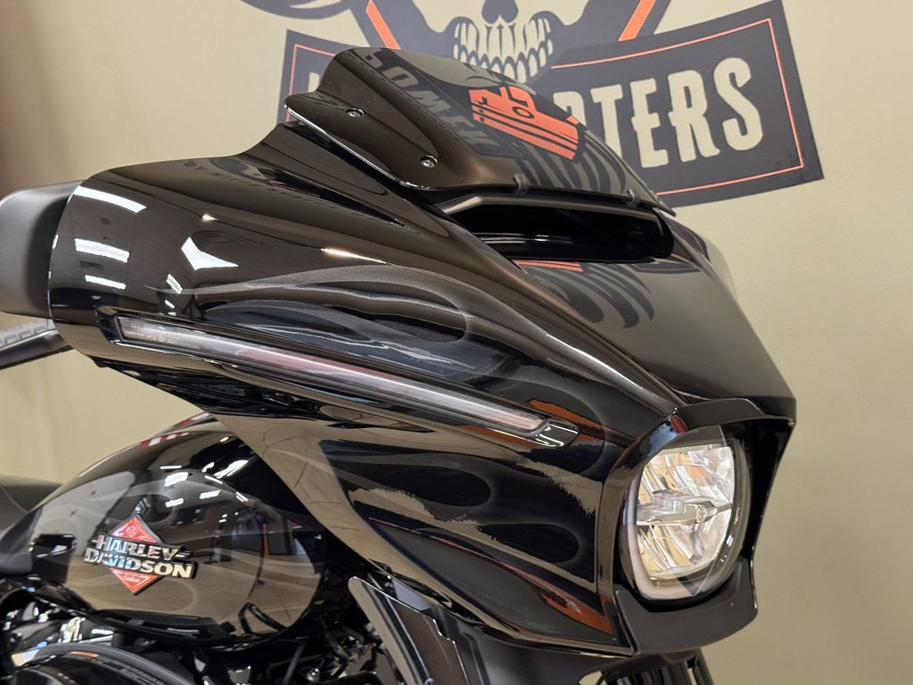Street Glide®