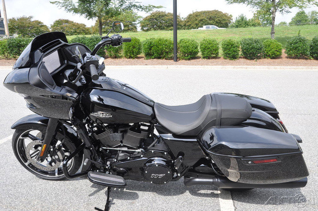 Road Glide®
