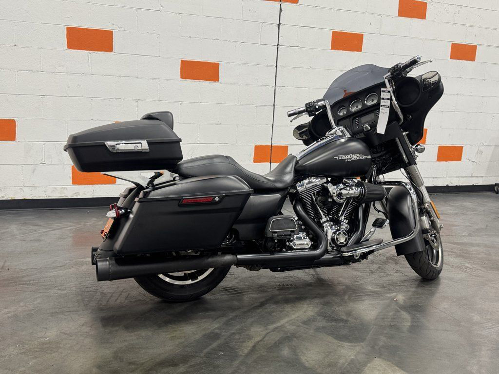 Street Glide®
