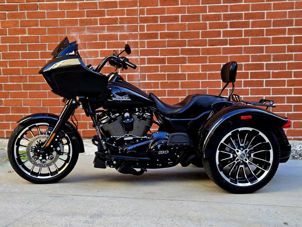 Road Glide® 3