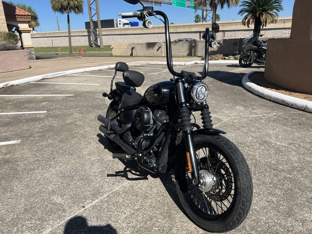Street Bob®