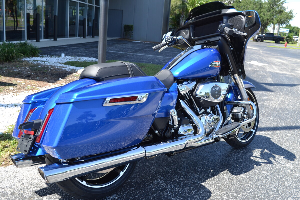 Street Glide®
