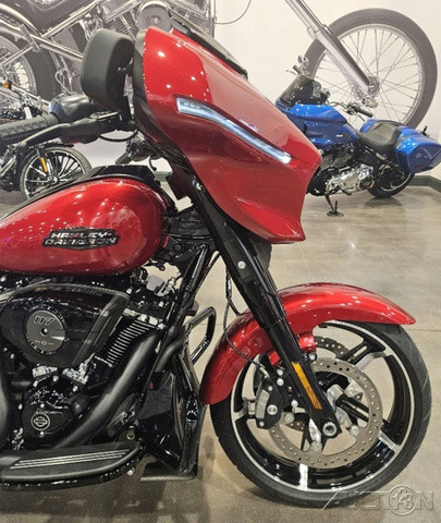 Street Glide®