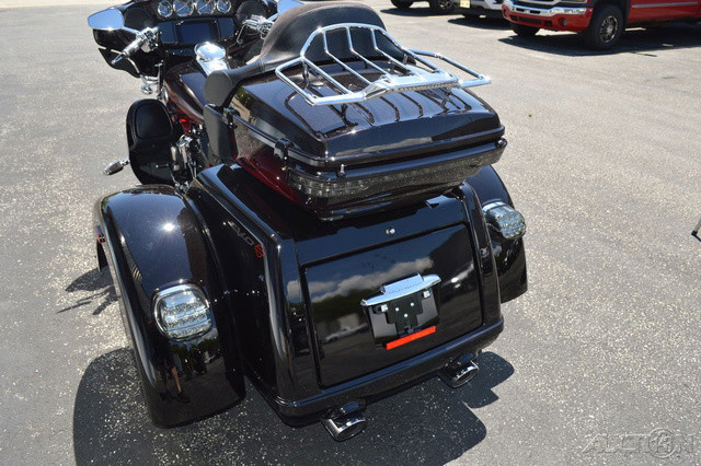 CVO® Tri Glide®
