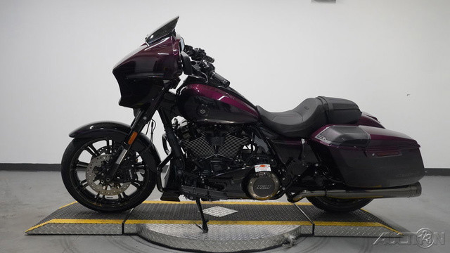 CVO® Street Glide®