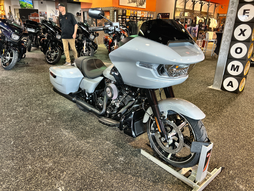 Road Glide®