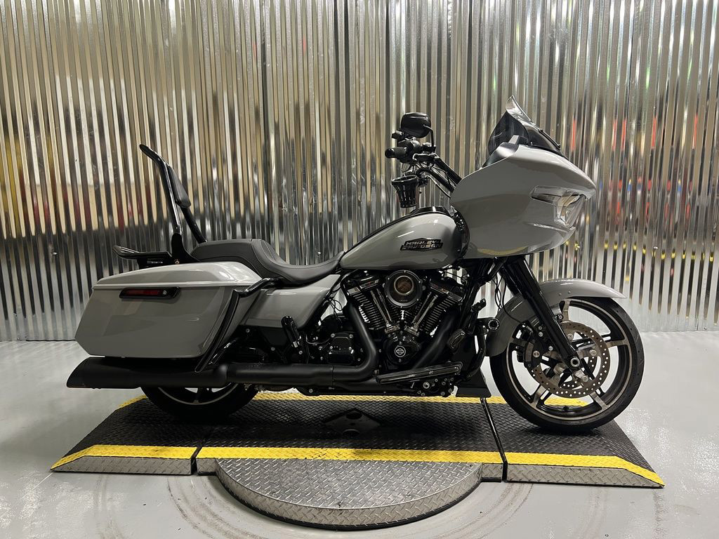 Road Glide®