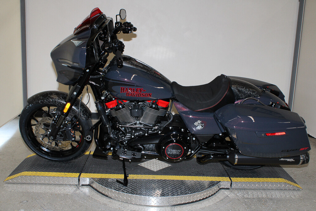 CVO® Street Glide® ST