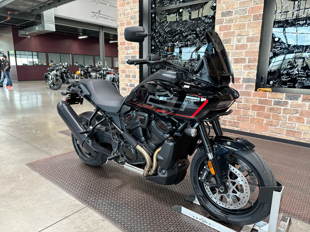 Pan America® 1250 ST