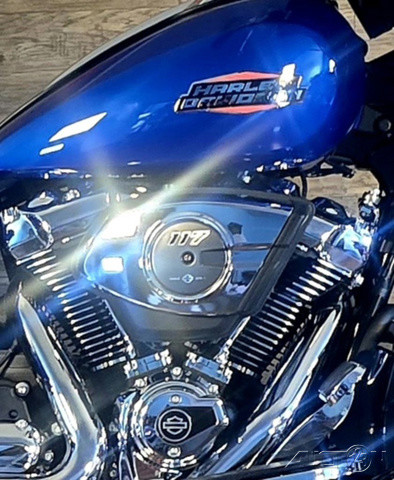 Street Glide®