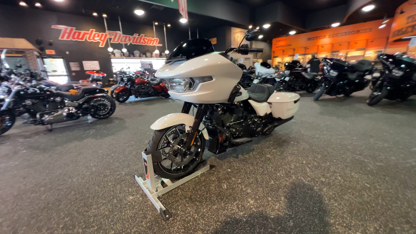 Road Glide®