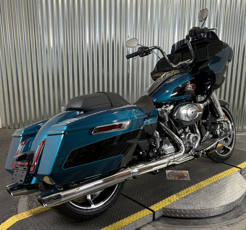 Road Glide®