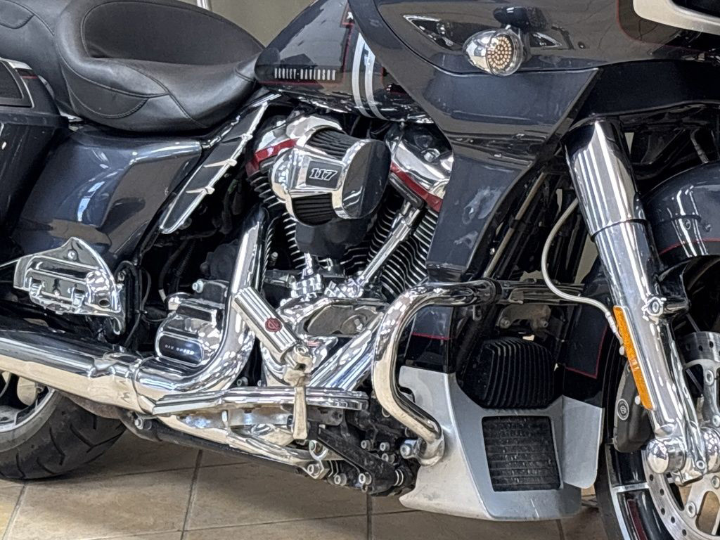 CVO® Road Glide®