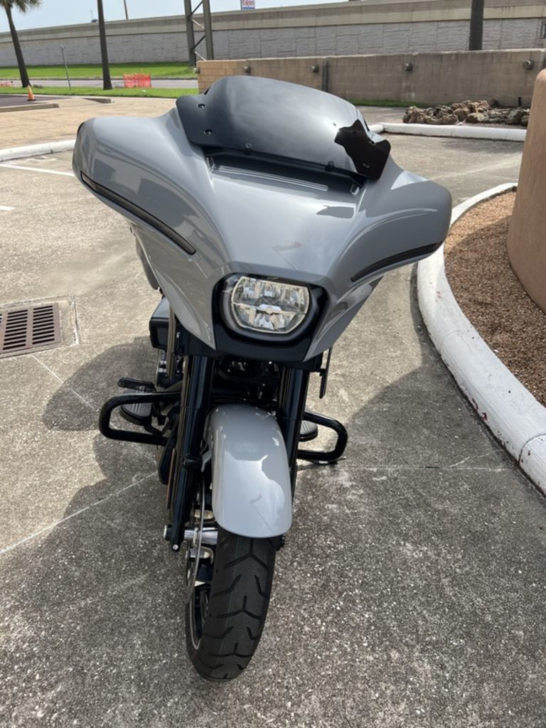 Street Glide®