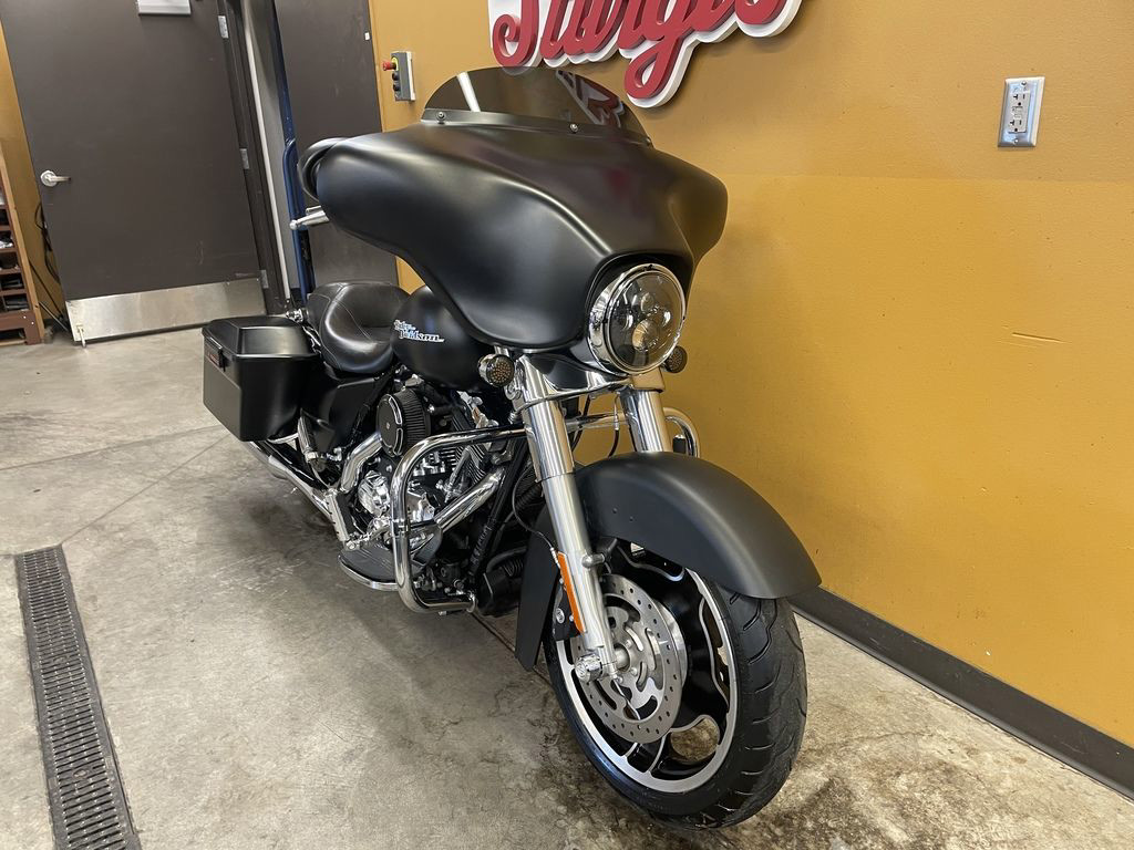 Street Glide®
